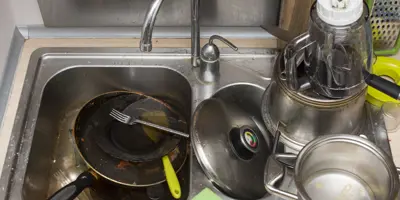 How to clean baking trays until they shine