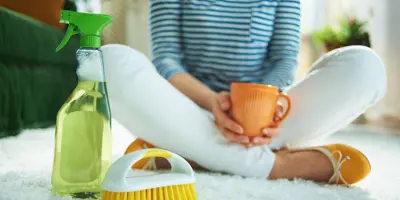 A DIY, natural carpet cleaner to make at home